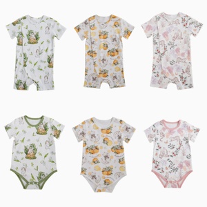 Lote de Ropa Infantil Mixta al por Mayor - Tops, Vestidos, Peleles y Monos para Niños Pequeños, Ropa de Segunda Mano para Niños, Stock a Granel para Reventa - Product Image 4