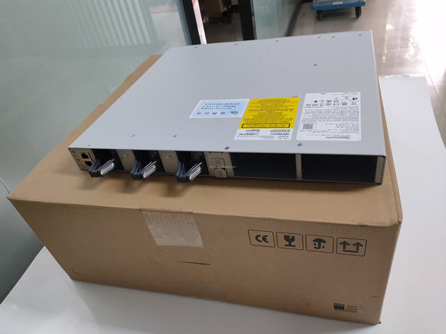 New Sealed Package C9300L-24T-4X-A for 24-Port Stackable Managed Switch with 4x Gigabit SFP+ POE SNMP QoS 208Gbps Capacity