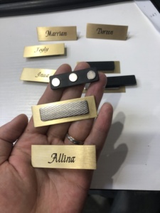 ป้ายแม่เหล็กสำหรับติดเสื้อโลโก้ชื่อบริษัทแบบระเหิดออกแบบได้ตามต้องการ - Product Image 5