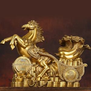 Decoración Artesanal de Caballo y Carruaje: Caballo que trae riqueza, ingotes que atraen cien riquezas, obra maestra. - Product Image 1