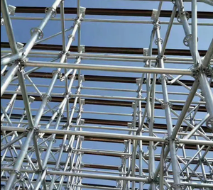 Système d'échafaudage vertical en forme de cuplock pour la construction d'échafaudages sécurisés - Product Image 2