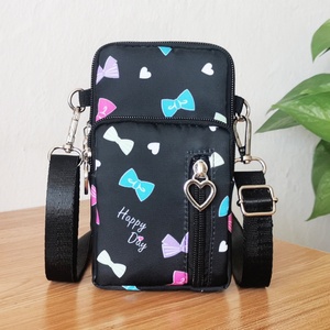 Waterproof PU Crossbody Mobile Phone Shoulder Bag with Chains Decoration Women's Phone Wallet Case for iPhone 13 Pro - Product Image 6