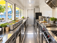 Nouveau et populaire : Bar-restaurant-café en conteneur de 20/40 pieds, cuisine modulaire préfabriquée en conteneur maritime, boutique mobile de 20 pieds