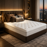 Matelas blanc avec ressorts ensachés compressés et emballés individuellement, offrant une fermeté équilibrée et un confort pour un sommeil profond et réparateur.