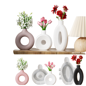 Molde <span class=keywords><strong>de</strong></span> silicona para jarrón <span class=keywords><strong>de</strong></span> resina con diseño geométrico hueco, modelo creativo DIY, jarrón decorativo estilo Ins con rayas en forma <span class=keywords><strong>de</strong></span> donut - Product Image 1