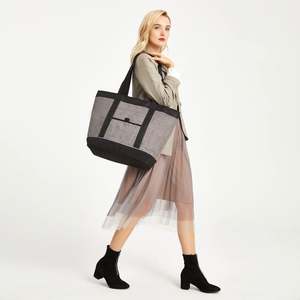 Glacière de pique-nique de grande capacité, design spacieux avec poche pratique pour téléphone portable, idéale pour les repas en plein air - Product Image 6