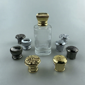 Flacon de parfum personnalisé en alliage de zinc avec pulvérisateur à pompe, marque personnalisée - Product Image 1