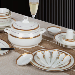 Service de table de luxe 58 pièces en <span class=keywords><strong>porcelaine</strong></span> royale, assiettes en céramique dorée en os de <span class=keywords><strong>porcelaine</strong></span> pour la maison, les mariages <span class=keywords><strong>ou</strong></span> les restaurants - Product Image 3