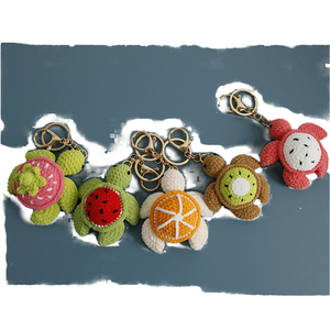 Llavero de tortuga ligero y duradero, de felpa de lujo con diseño de anime, tejido a crochet, venta al por mayor - Product Image 1