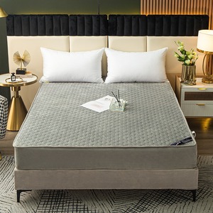 Ropa de cama Milk Fleece Bed Mat 150x200 + 30cm Terciopelo de punto suave Funda protectora antideslizante 200TC Protector de colchón para todas las estaciones - Product Image 1