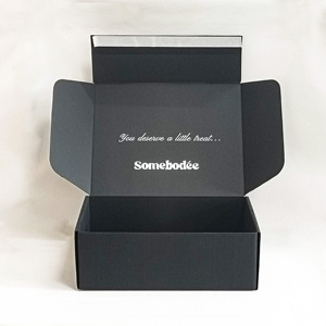 Cajas de envío cuadradas con logotipo personalizado Cajas de regalo de correo reutilizables para gorras de ropa - Product Image 2