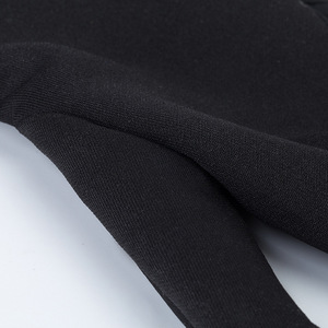 Gant de protection anti-brûlure en néoprène noir à trois doigts Wanmei pour lisseur de cheveux en salon - Product Image 4