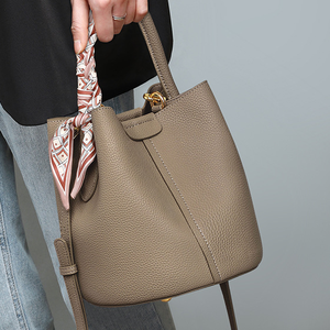 <b>Wide</b> shoulder <b>strap</b> <b>crossbody</b> <b>bag</b>, comfortable and stress-relieving everyday <b>bag</b>, Urban Lightweight Compact <b>Bag</b> - Product Image 4