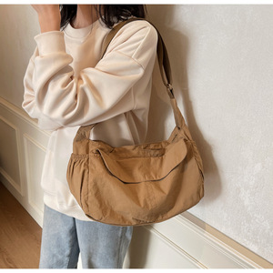 Borsa da donna 2025 con tracolla a tracolla di grande capacità nuovo stile con chiusura a cerniera decorazione in tela da ricamo borsa all'ingrosso della fabbrica - Product Image 4