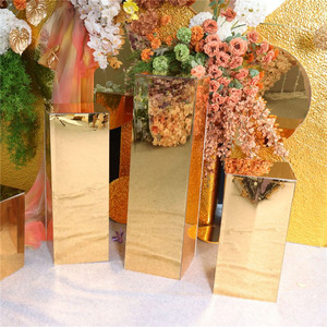 Supporto per Fiori Versatile in Acrilico Dorato a Specchio per Centrotavola Nuziale, <span class=keywords><strong>Colonna</strong></span> Espositiva per Fiori - Product Image 3