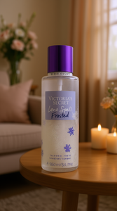 Victoria's Secret Love Spell Frosted Fragrance Mist 250 ml Spray Aromatizante para el Hogar de Navidad - Product Image 2