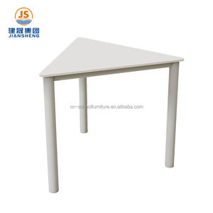 Mobilier <span class=keywords><strong>de</strong></span> <span class=keywords><strong>classe</strong></span> moderne JS Bureau d'école en forme <span class=keywords><strong>de</strong></span> triangle pour étudiants en métal durable - Product Image 4