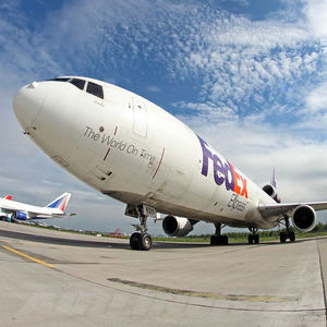 Servicio de Transporte Aéreo Rápido DDP Puerta a Puerta, Agente de Envío, Logística de Carga por Camión, de China a Emiratos Árabes Unidos y Arabia Saudita - Product Image 1