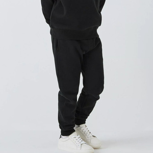 Pantalon de jogging droit pour enfants Adventure Walk, en tissu tricoté, conçu pour un ajustement parfait, léger et confortable pour les activités quotidiennes - Product Image 3