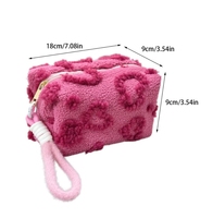 Sac de rangement pour articles de toilette carrés de style Ins Sweet Love Pillow Sacs à cosmétiques avec fermeture éclair Pochette de maquillage moelleuse avec dragonne