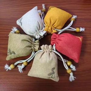 Sac cadeau en tissu de coton avec cordon de serrage à la mode avec sachet anti-moustique - Product Image 4
