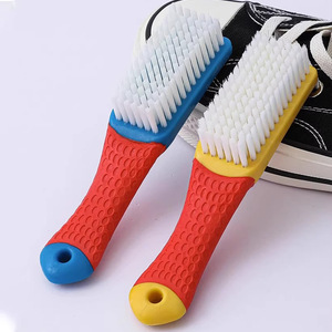Juego de cepillos para zapatos, 2 uds., cerdas suaves de Pp, mango rojo y amarillo para limpiar zapatos, ropa, uso doméstico - Product Image 3