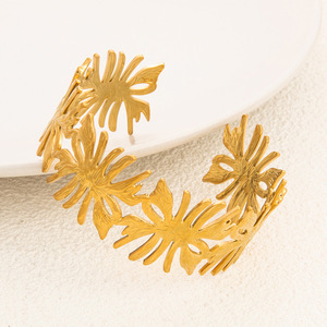 Leaf And <b>Flower</b> Stainless Steel 18K Gold Plated <b>Bracelet</b> Women's Fashion Jewelry Wholesale - Product Image 4