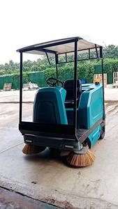 Machine <span class=keywords><strong>électrique</strong></span> bon marché de balayeuse de route balayeuse de brosse de <span class=keywords><strong>balai</strong></span> rotatoire monter sur le camion commercial de balayeuses de rue - Product Image 2