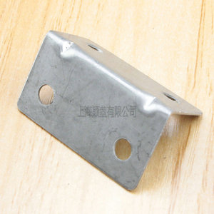 Soporte angular de acero inoxidable 40x20mm con acabado cepillado para conectores de herrajes de muebles - Product Image 2