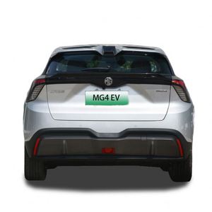 La conception intérieure de l'espace offre des options de stockage adéquates pour le véhicule électrique à nouvelle énergie MG4 - Product Image 4
