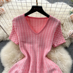 เดรสไหมพรมทรงเอ สั้น แขนสั้น คอวี ทรงเข้ารูป แฟชั่นสำหรับผู้หญิง - Product Image 2