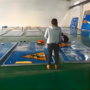 لافتات مرورية عاكسة من الألومنيوم للاستخدام الخارجي تعمل بالطاقة الشمسية، لافتات تحذير وسلامة للطرق والأرصفة والمتاجر - Product Image 3