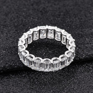DEF Lab Grown Hpht Emerald Cut Diamond Ring Eternity Band 3x5mm en ajuste de punta PT950 - Product Image 4