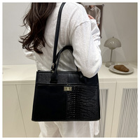 Nouveau sac à main fourre-tout en PU à motif crocodile, style contrasté, pour femme, idéal pour le quotidien, porté épaule ou croisé