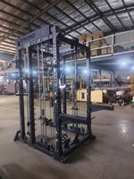 Appareils de musculation pour la gym : Entraînement des bras, des jambes, des épaules, du torse – Rack de musculation, Smith Machine avec Tornado Arms