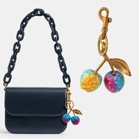 Nouveau Style en gros en vrac chaîne cerise pendentif ornements femmes sac clé décoration alliage marée accessoires pour sacs à main et sacs