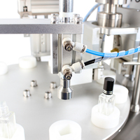 Machine de distribution de petites bouteilles de parfum d'huile essentielle de jus de pompe à piston de haute technologie