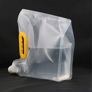 Sacchetto Ecologico Personalizzato in Plastica con Beccuccio e Maniglia, Stampa Rotocalco, Confezione per Ricarica Liquidi con Beccuccio di Aspirazione - Product Image 3