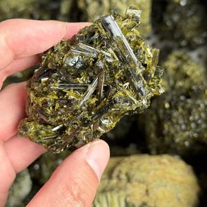Tourmaline Verte Naturelle Brute, Spécimen Rare, Cristal <span class=keywords><strong>de</strong></span> Verdelite, Pierre <span class=keywords><strong>de</strong></span> Guérison, Grappe Minérale <span class=keywords><strong>de</strong></span> Haute Qualité, Feng Shui pour la Décoration - Product Image 3