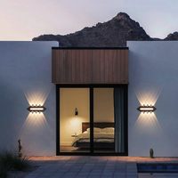 Applique murale LED extérieure IP65 étanche avec diffuseur en polycarbonate pour balcon, jardin et cour