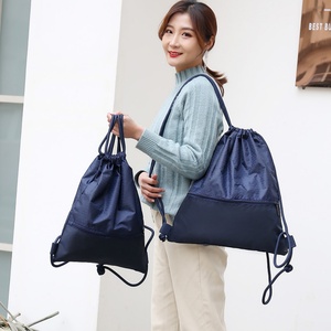 Mochila Deportiva Impermeable de Tela Oxford con Cordón Ajustable para Deportes y Actividades al Aire Libre: Tenis, Bádminton, Baloncesto, Maratón, Running - Product Image 4