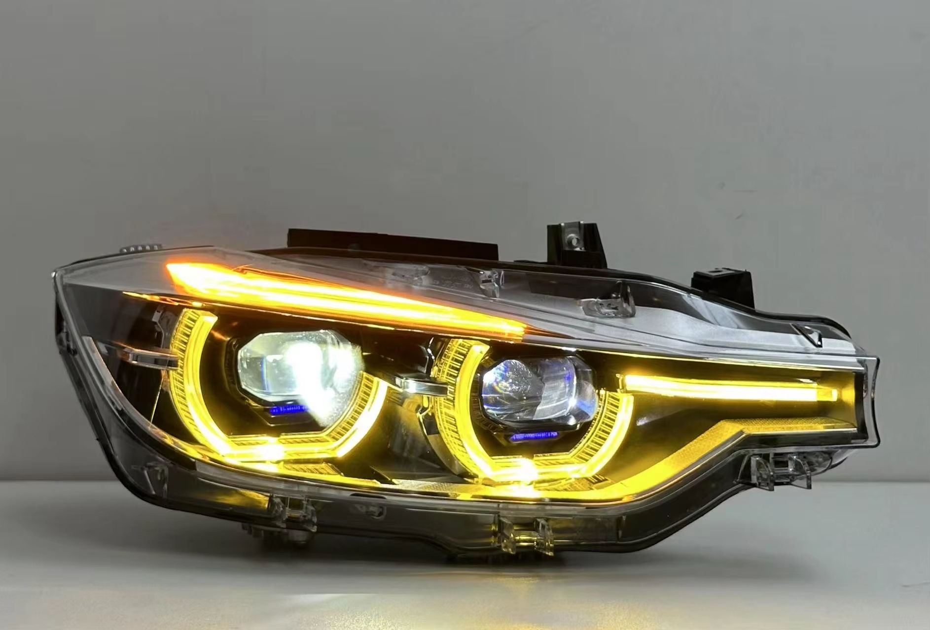 Original headlight is xenon