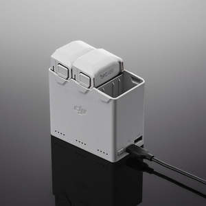 ฮับชาร์จแบบสองทางสำหรับ <span class=keywords><strong>DJI</strong></span> Mini 4 Pro/Mini 3 ซีรีส์ พร้อมที่ชาร์จพกพา <span class=keywords><strong>DJI</strong></span> <span class=keywords><strong>30W</strong></span> ที่ใช้งานร่วมกับโดรน <span class=keywords><strong>DJI</strong></span> Mini ได้ - Product Image 4