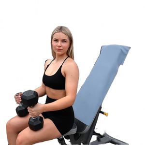 Serviette de sport absorbante à séchage rapide, multicolores, avec logo personnalisé pour la gym, la randonnée et le trekking - Product Image 1