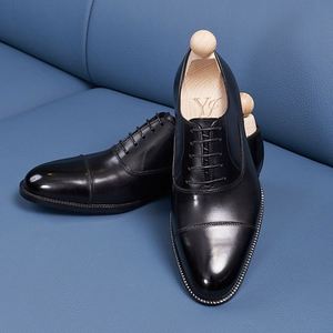 Chaussures Oxford britanniques classiques pour hommes en cuir de vachette véritable première couche, à bout carré, légères, respirantes, à trois empiècements, grandes tailles, idéales pour les soirées - Product Image 3
