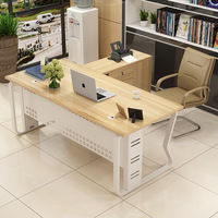 Bureau modulaire simple et moderne en bambou avec combinaison de chaises confortables pour le bureau du patron ou du superviseur