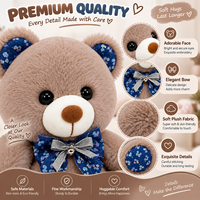 En gros Ours en peluche doux taupe avec oreilles à imprimé irisé, nœud argenté et clochette, cadeau
