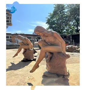 Vente en gros de sculptures en bronze grandeur nature de femmes blondes nues assises, artisanat métallique personnalisé pour la décoration extérieure et intérieure. - Product Image 6