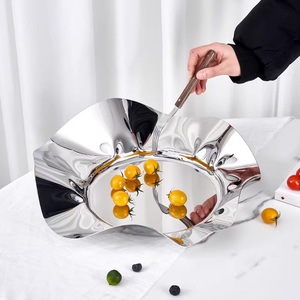 Assiettes de fête <span class=keywords><strong>en</strong></span> acier inoxydable de luxe nordique assiette de fruits hôtel KTV salon plateau de Table à thé ornements décoratifs plats floraux - Product Image 6