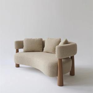 Canapé de salon minimaliste en forme d'arc, design incurvé, style Wabi Sabi, mobilier décontracté - Product Image 2